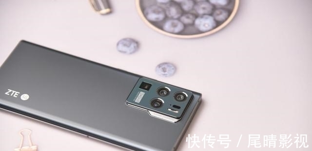 中兴18G+1TB！中兴Axon 40Ultra正式确定，配置太意外