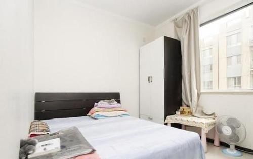 卫生间|晒晒我的婚房,客厅连沙发都没有,直接坐地上,还有更寒酸的吗?