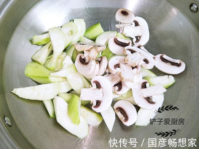 肉汤|宁可不吃菜,也要喝这汤,它被称为“素中之王”,比肉汤还好喝