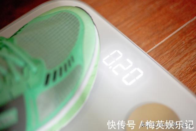跑步 和Nike、阿迪说再见，国产黑科技超轻跑鞋竟不到200g
