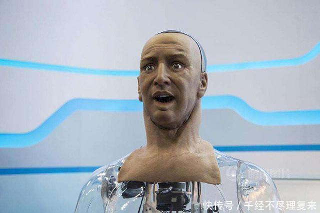 索菲亚|当年扬言我将会摧毁人类的女性机器人索菲亚,如今改成啥样了