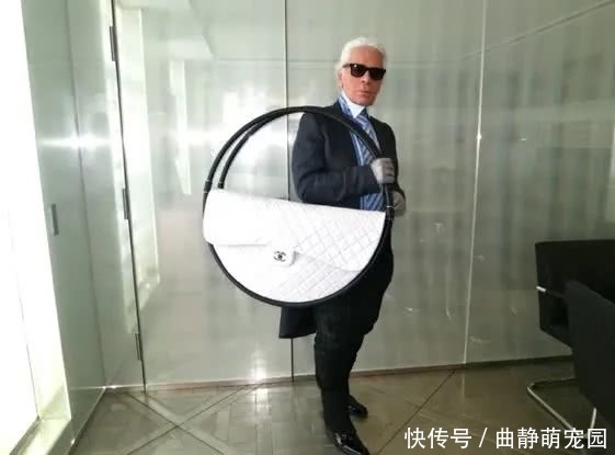香奈儿老佛爷脑洞大开！设计的“呼啦圈包”售价1.5万，上架却被一抢而空