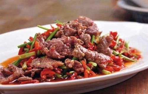 饭店|厨师长教你一个诀窍，炒肉菜要用“它”，做出星级饭店的味道