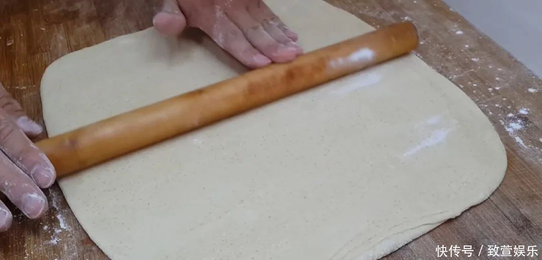 面包|2个鸡蛋，1碗面，不用蒸不用烙，比面包松软香甜，吃过就念念不忘