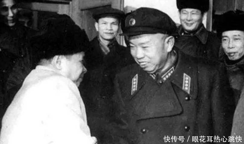 黑白|王树声到徐向前家做客,看到两台黑白电视机,搬起一台就走