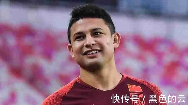 中锋|国足选对人了:李铁一决定值得好评,他用人比里皮更强!