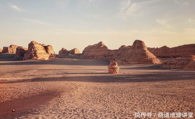 地貌|神秘的雅丹地貌，美丽壮观，看到就是赚到