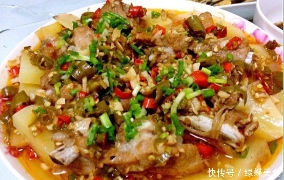 老妈最拿手的几道菜，香味十足很爽口，好吃到停不下嘴来