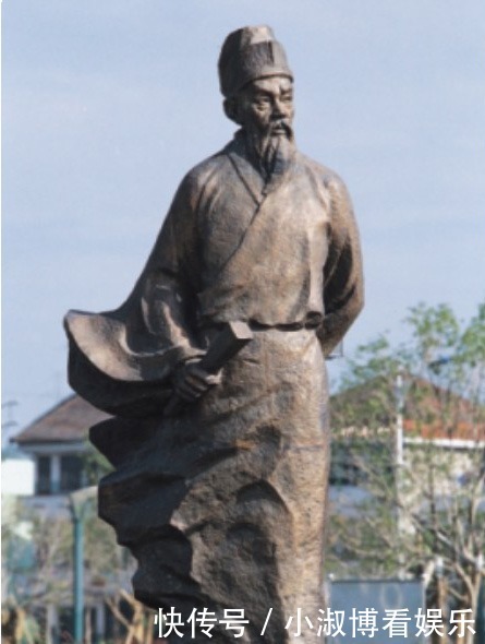 脑袋|史上四大狂杀大将：第四关羽第二刀劈英将两半，第一拧脑袋割鼻子