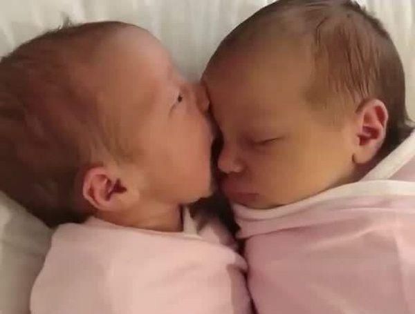 足够|孩子睡觉有这3个表现,说明他的智商很高,占一个的就偷着乐吧