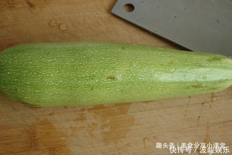 面子|大厨分享西葫芦的新吃法，既好看又好吃，过年的摆上桌很有面子