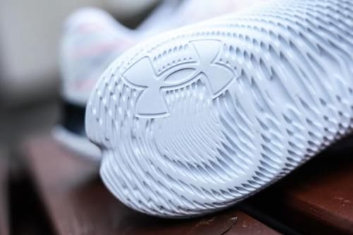 UA Flow｜没有外底？没有问题！