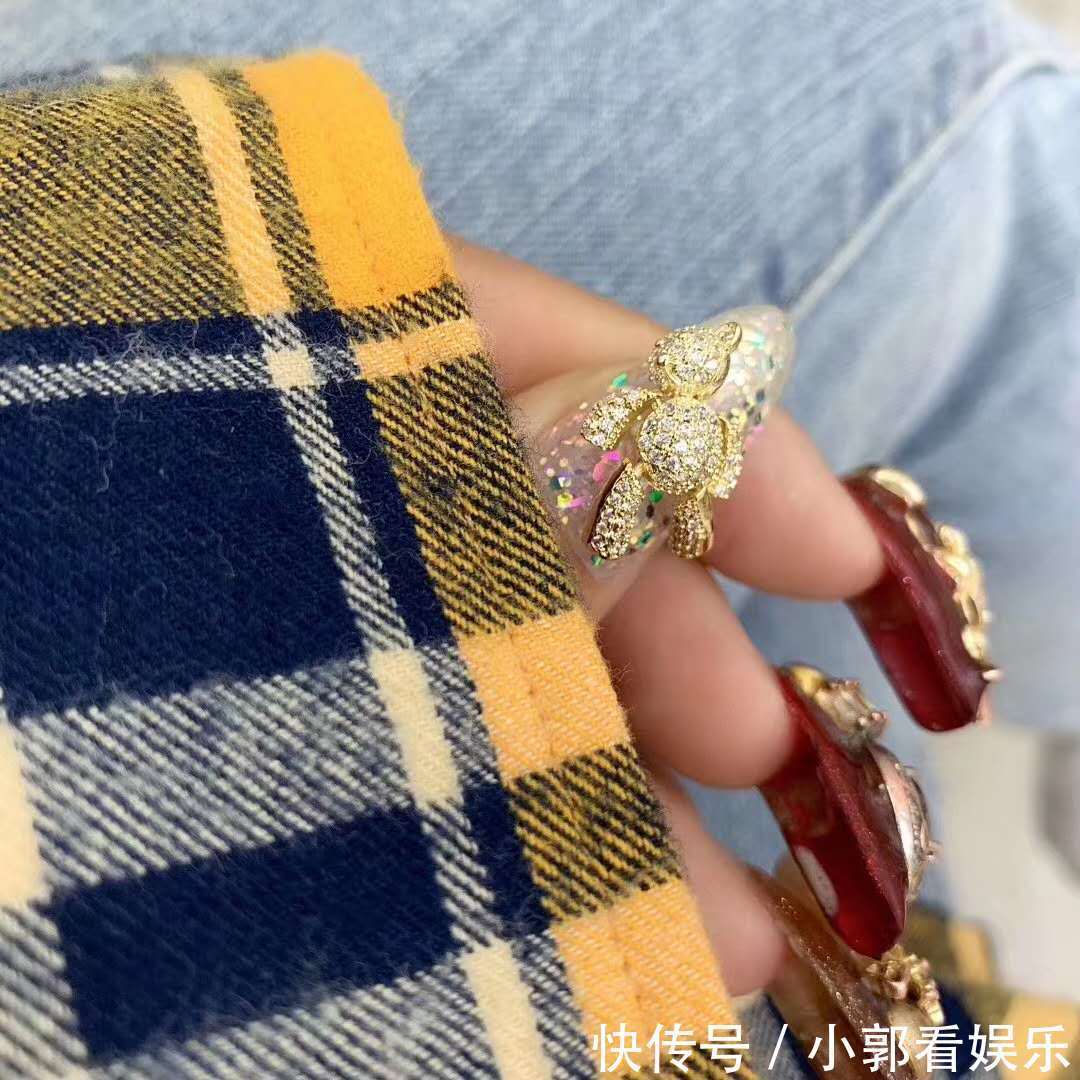 520想把攒了好久的浪漫和温柔美甲在这天都给你!