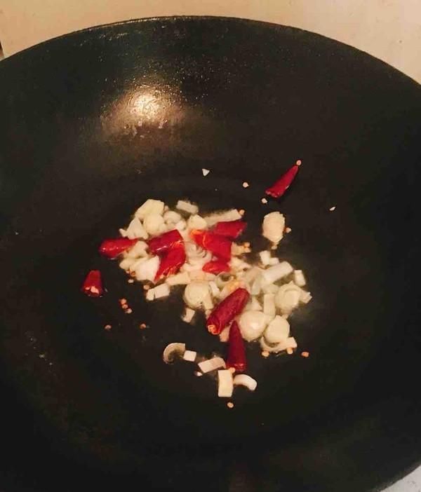 髅小彬|减肥人的早餐,每天早上空腹吃,坚持1个月,大肚腩慢慢变小了