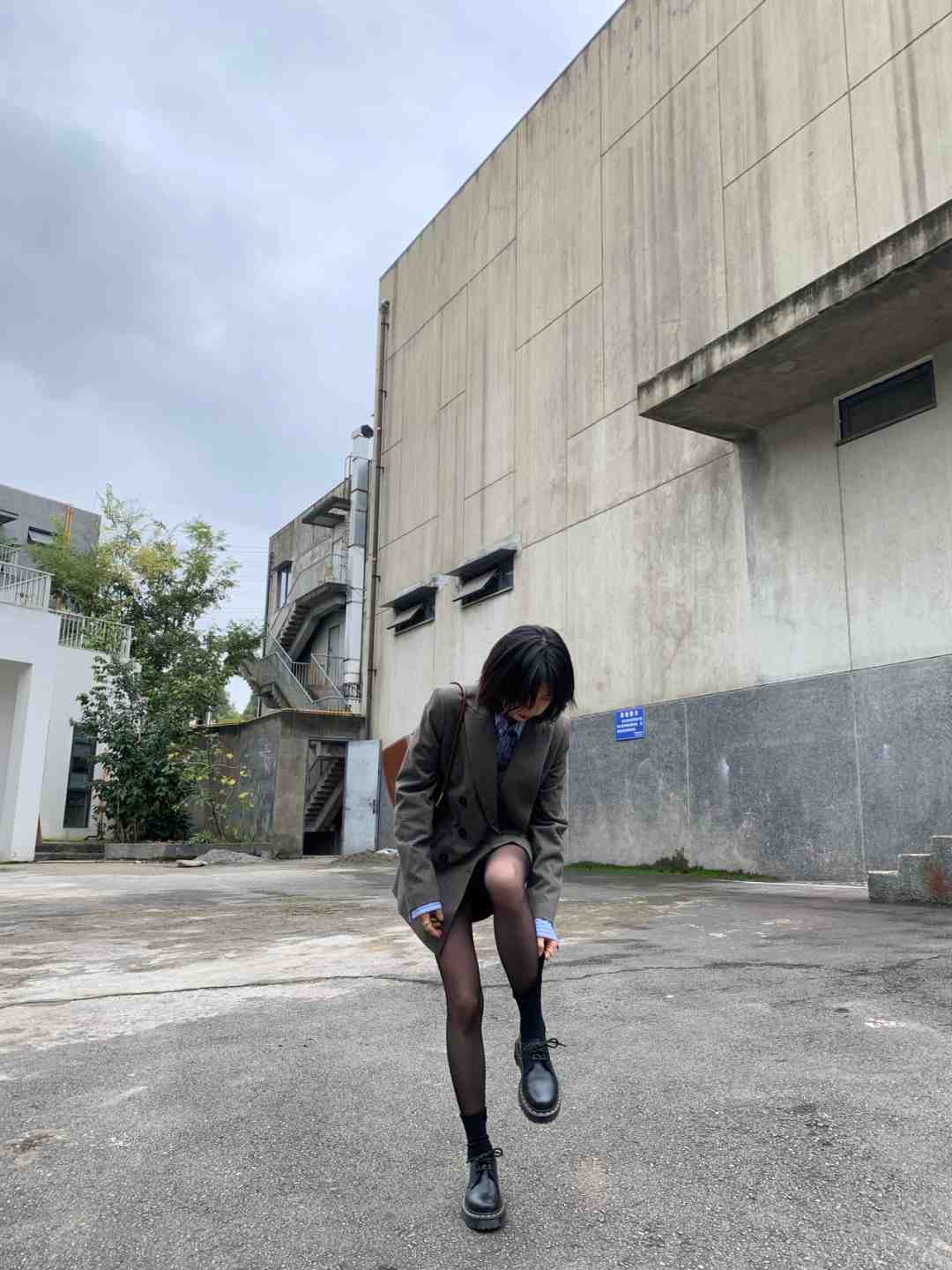 穿衣|轻熟黑丝搭什么鞋子最好看?码住这“四款”可以美上加美