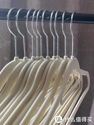 肩部|解决六大痛点!月薪50万收纳师养成记之衣架篇!