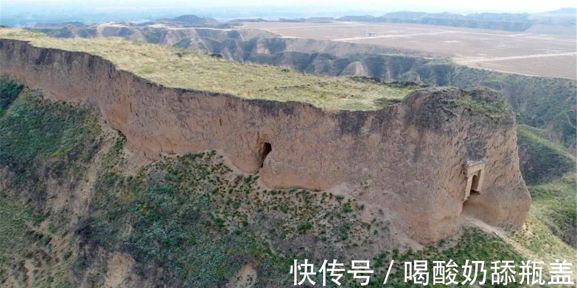 木板|黄土高坡100米墙隐藏着神秘的城堡，80岁的老大姨揭开了秘密