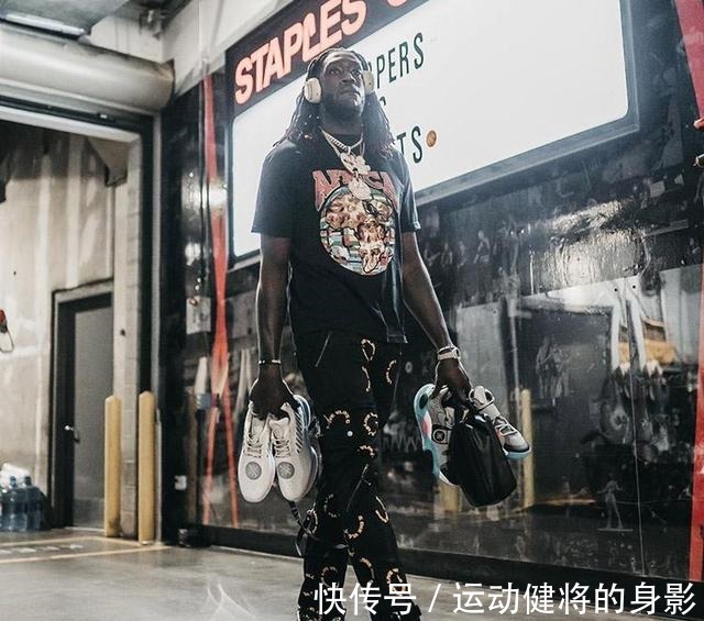 lebron|自带液晶屏的AJ就他有!敢叫板塔克的「新鞋王」太强了!