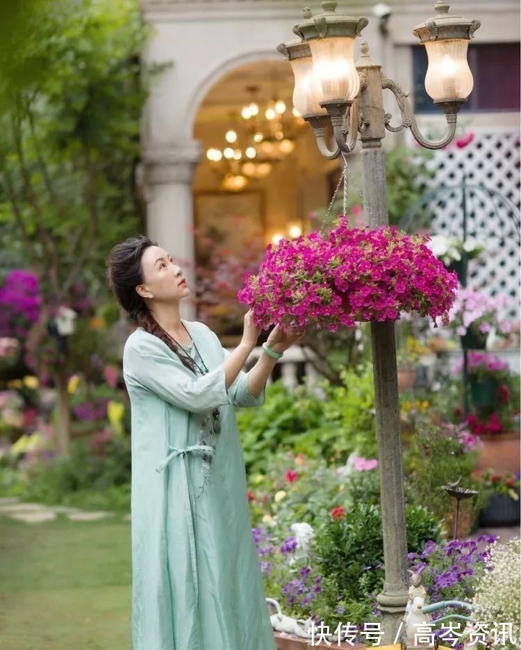 小区|坐拥270㎡大院子,她如何用五年时间,打造成了全小区最美的花园