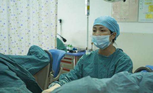 宫缩|女性在分娩过程中会经历五种痛苦，最后一种更尴尬，所以要提前知道并做好准备