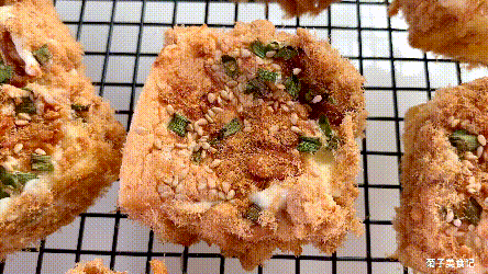 #健康甜蜜烘焙料理#?肉松蛋糕?