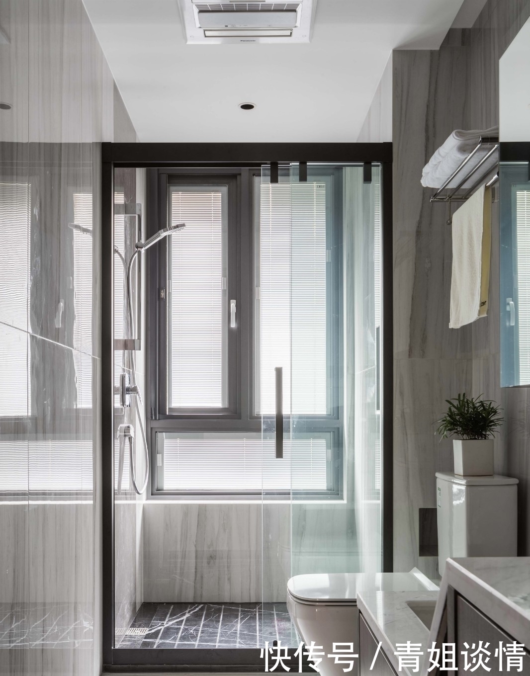 朱砂红|这才是我的理想之家,220㎡大平层设计,进门就被客厅吸引了