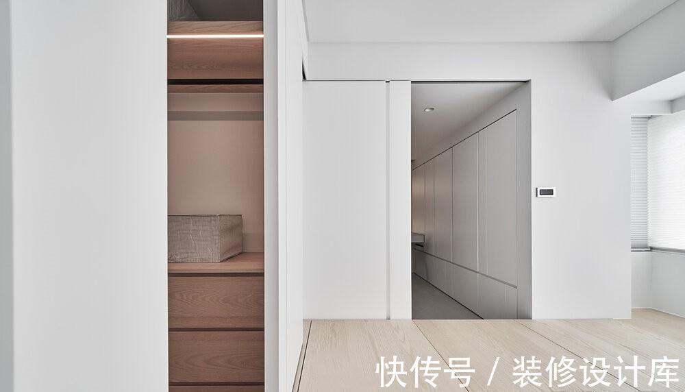 书房|这个三合一布局火了,利用榻榻米布局书房+衣帽间+休闲区,绝了