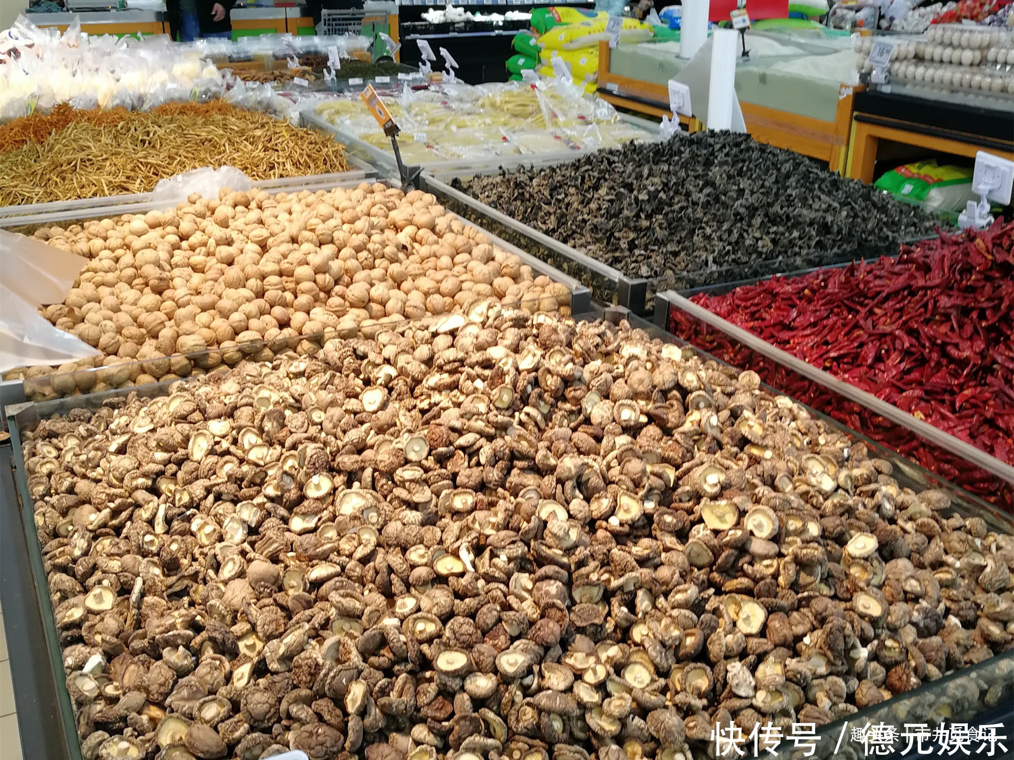 去超市“囤货”，该优先买的8种食物，耐储存营养足，有粮心不慌