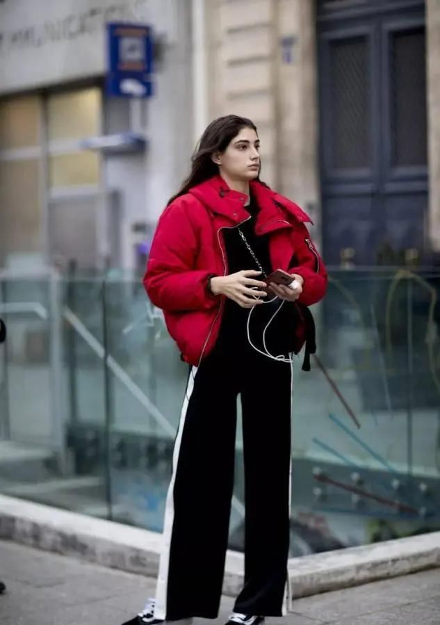 阔腿裤已经失宠了，今年流行这条“卫裤”，配大衣、棉服都好看一、卫裤别乱选，这几点是关键二、会搭配卫裤才有灵魂