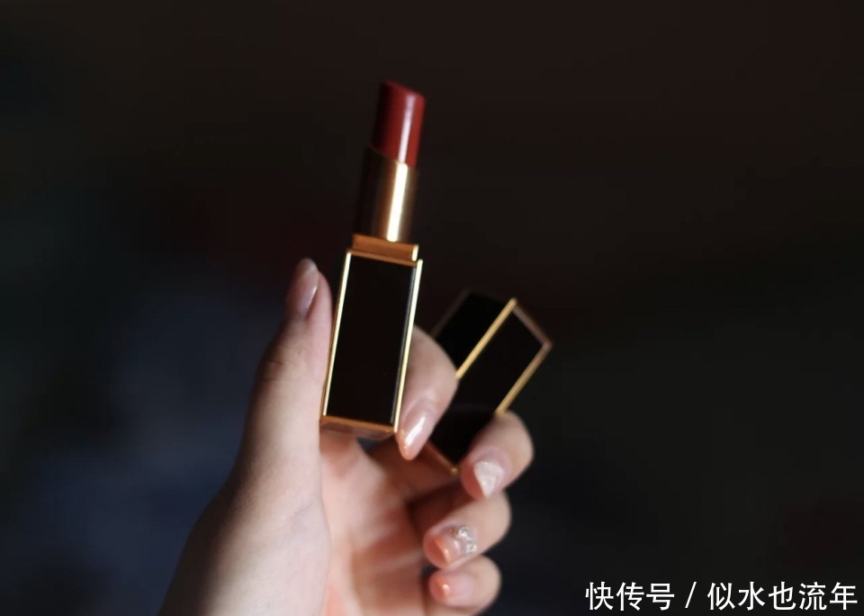 m好看的口红千千万，适合自己嘴巴的口红颜色，才是人间绝美