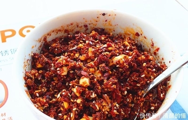 冰糖|我做的辣椒酱特别香,因为我放了这两样,邻居都来管我要做法!