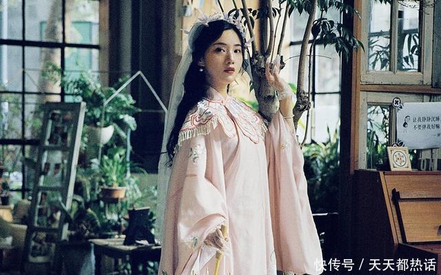 大小姐|小姐姐把汉服穿进了民国，大小姐气质备显，网友这也太美了吧