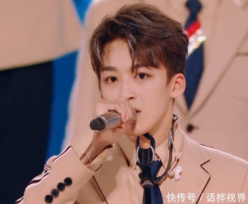 限定期 重温R1SE成团夜感言:周震南就是为了第一名,翟潇闻发言最简短