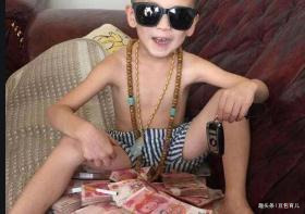 刘女士|儿子在幼儿园被孤立,宝妈勃然大怒,园长穿这身,谁敢和他玩