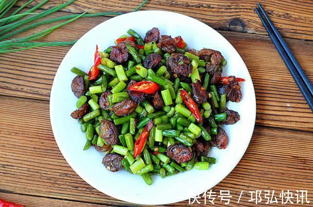 蒜薹|湖南人最爱这道菜，1年只做1次，从年头吃到年尾，比肉还解馋