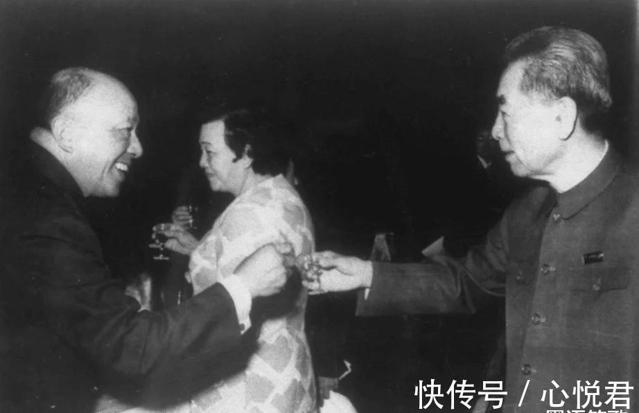 周总理|本茨600,全球只有428台,被他送给一汽做参考