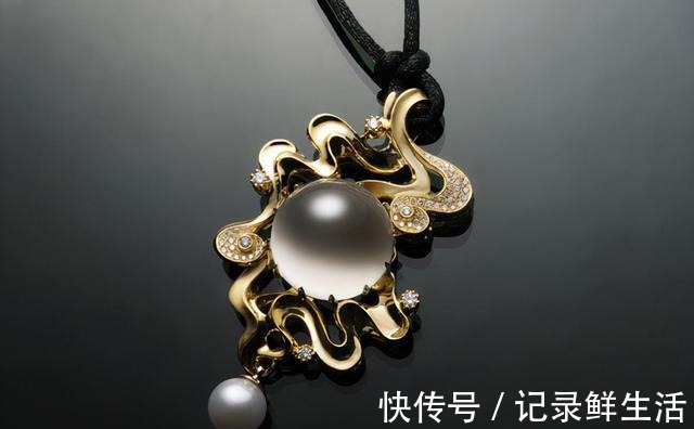 卡地亚$不同的珠宝品牌为何金价不一样!