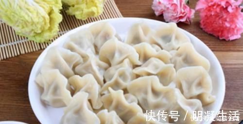 调白菜馅,切碎直接拌馅是大错!多做2步,入味不出水,鲜嫩多汁