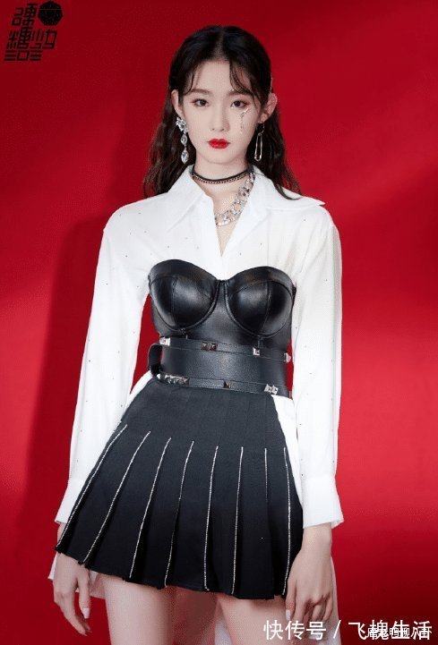 意難平！團(tuán)資第二資源卻最少，鄭乃馨5個(gè)月行程沒張藝凡一個(gè)月多