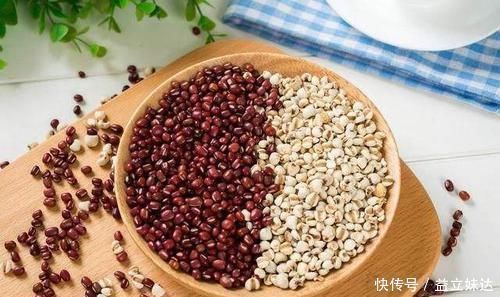 拔罐|除湿的好方法,泡脚水里撒点这种东西,每天坚持,湿气慢慢排出