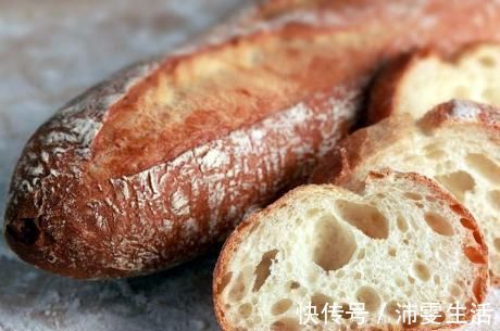 面包糠快速自制方法,5分钟就搞定,成本一块钱,放冰箱能吃半年