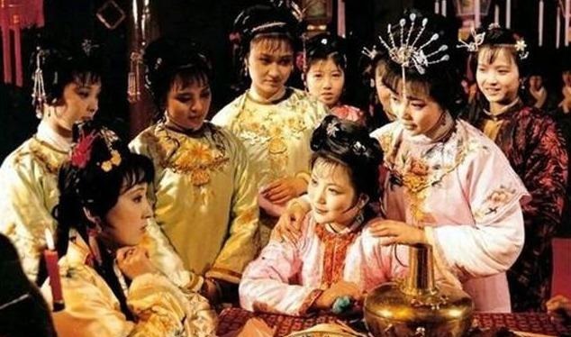 人生|读懂了《红楼梦》才知道,人生最大的贵人是母亲