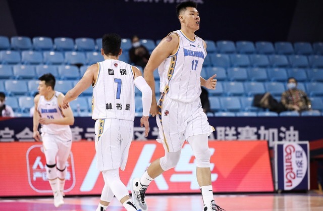 北京首钢|布朗29分一战成名!北京首钢大胜天津,林书豪22分10篮板7助攻