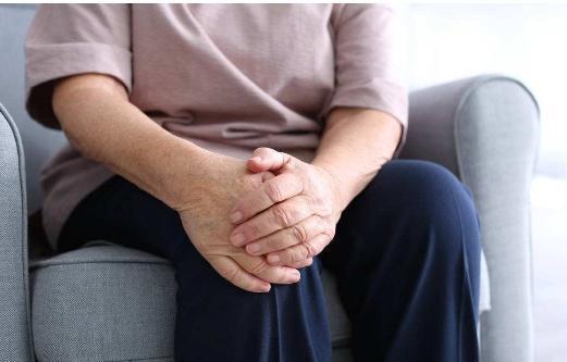 关节|女人如果有这5个“表现”，别不承认，你可能已经老了，早知早好