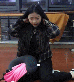 |搞笑GIF:好玩是好玩 就是有点费舌头