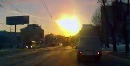 警报 俄罗斯著名陨石玻璃罩突然自动升起引发警报,陨石要“返回”太空