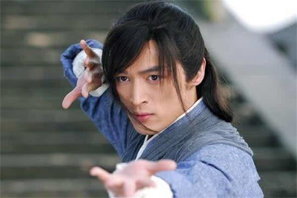 若己|郭靖把杨过视若己出,为何不传他武功?主要有3个原因