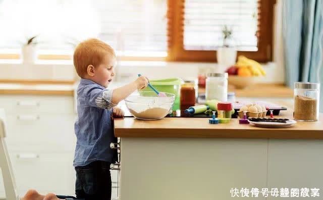 婴幼儿|孩子再饿,也不要“随便给吃”的9种食物,尤其前几种要格外小心