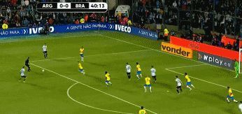 世界杯|惨烈0-0!世预赛犯规大战:39次犯规+7张黄牌,梅西延续14年魔咒