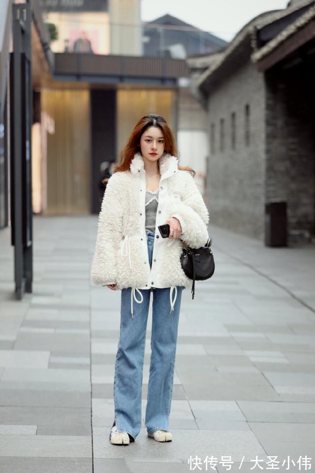 宽松裤|宽松裤舒适又好穿,合适的鞋子搭配更惊艳,简单穿出女神范